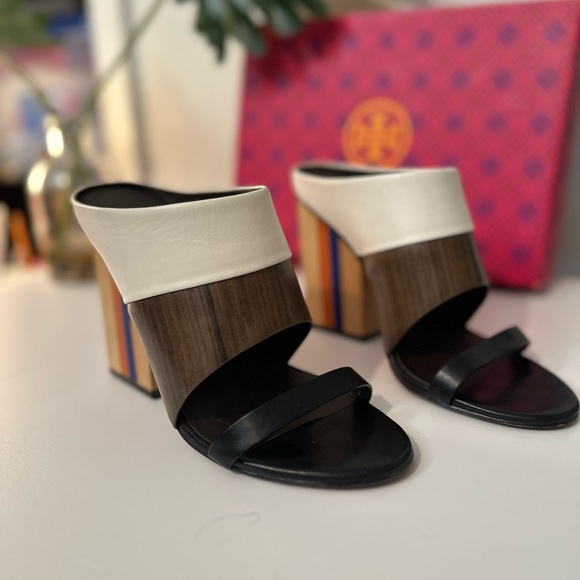 TORY BURCH
Mika Colorblock Leather Mule Sandals - Picture 2 of 8